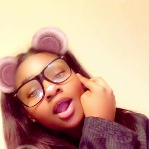 Meet your Posher, Dreama